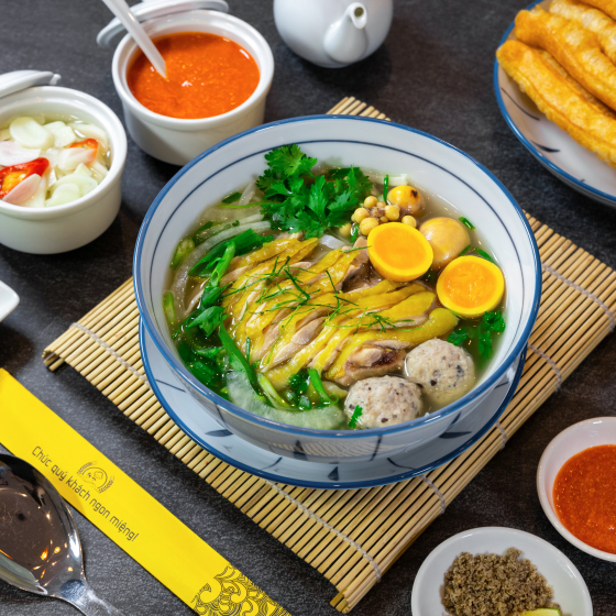 Phở gà đặc biệt 